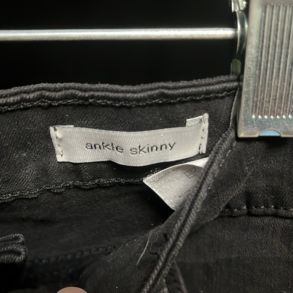 Social Standard by Sanctuary- mid rise ankle skinny black camo. NWT - Picture 5 of 9